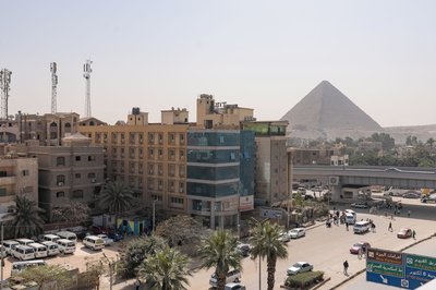 Brassbell By Pyramids Near Grand Museum