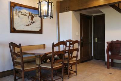 Viking Two Bedroom Loft 2 Apartment Hotel by RedAwning