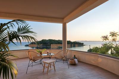 Prima Vista Beachfront Boutique Hotel