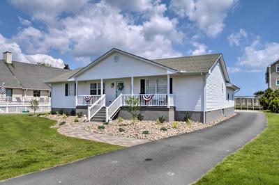 1 Mi to Beach: Fenwick Island Home w/ Boat Ramp