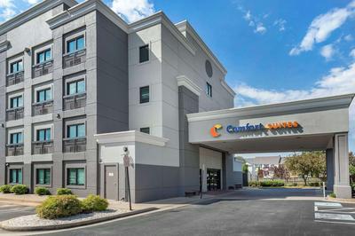 Holiday Inn Express & Suites Leesburg - Historic District by IHG
