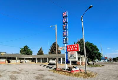 Big Sky Motel