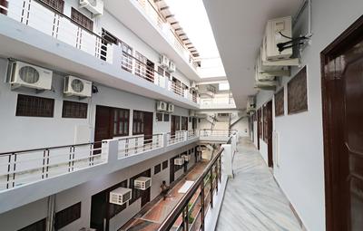 OYO 39797 Hotel Om
