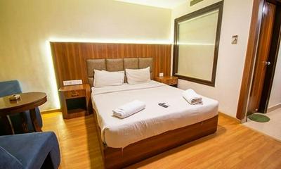 Fabhotel Brigade Suites