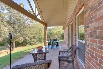 Quaint Noble Home: 6 Mi to University of Oklahoma!