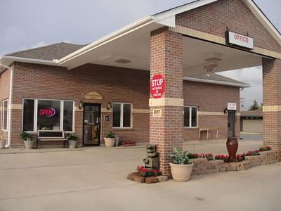 Trails West Motel