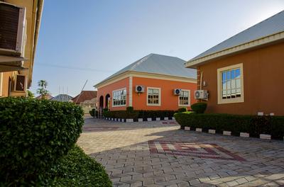 Graceland Inn & Garden