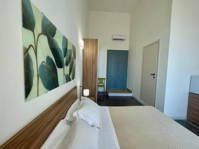 Onlyrooms V - Central & Train Station