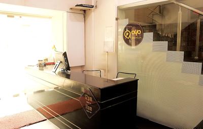 OYO 1483 Hotel Hiland Inn