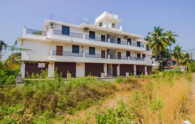 OYO 12686 Home Spacious 2BHK Varca Beach