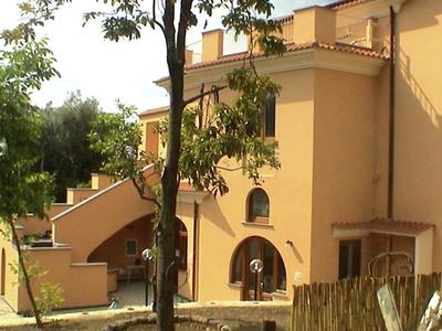 Mansion in Sorrento Near the Beach