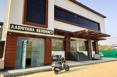 Goroomgo  Ashiyana Residency Lucknow