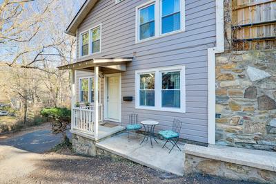 'city Serenity' Apt: 1 Mi to Downtown Asheville!