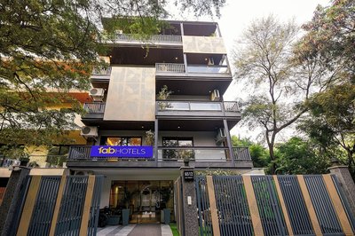 FabHotel Hygge Stay