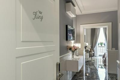 Spanish steps Oasis Suites