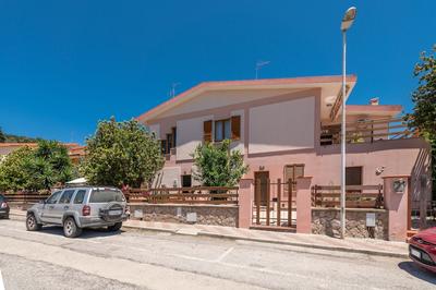 Villa Iole