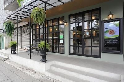 Mali at Wongsawang Boutique Hotel