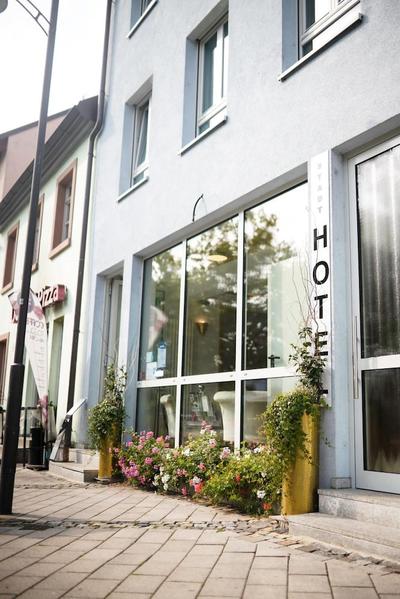 Stadthotel am Adenauerplatz