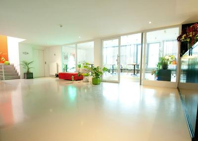 Corbie Geel, Photo 2
