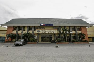 Capital O 740 Bliss Hotel Dau