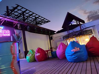 Kuta One Party Hotel