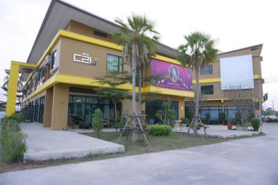 C2U Hotel Uthai Thani - Adults Only