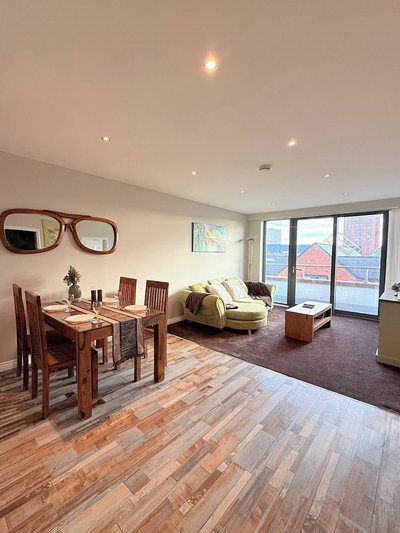 2 Bedroom Apartment & Balcony Jewellery Quarter, Zdjęcie 2