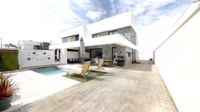 Tess Villa Bonita in Alhaurin de la Torre