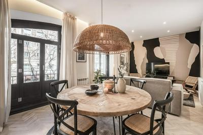 Baza - 3 Bedrooms and Office in Trafalgar