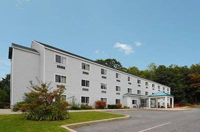 Holiday Inn Express & Suites Pittsfield - Berkshires by IHG