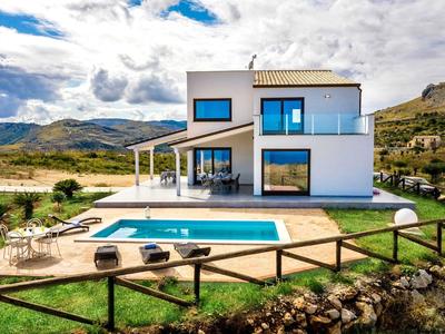 Villa in Castellammare Near the Coast