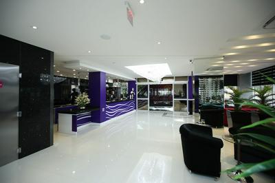 Holiday & Business Hotel - Ao lado do Centro de Eventos e Arena Conda