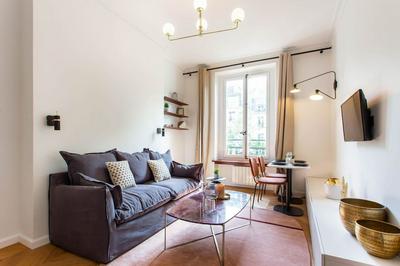 Cozy Studio Retreat in the Heart of Paris - Madeleine Opera