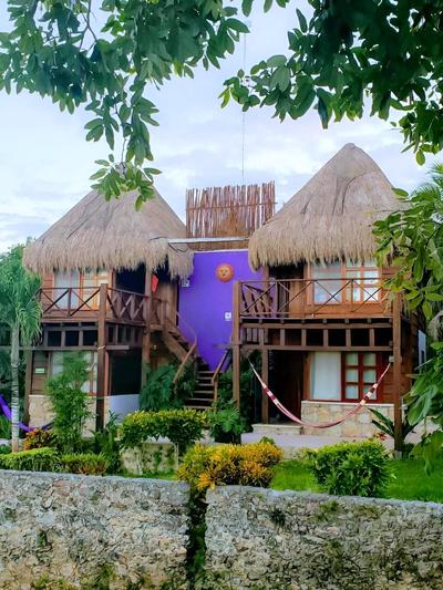 Cabanas k'iin Yéetel Há Bacalar