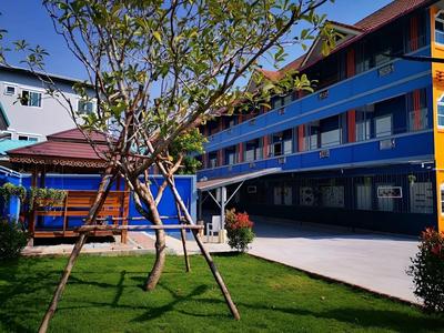 Blue Bed Pattaya SHA by Zuzu