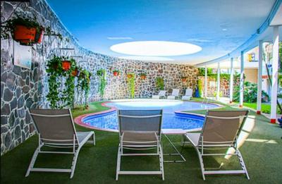 Country Hotel and Suites