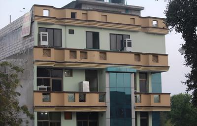 Kanchan Hotel