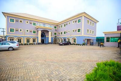 Royal Terrace Hotel & Towers