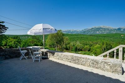 Nature View House w Terrace Near Beach in Budva