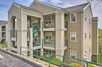 Branson Condo on Golf Course w/ Pool Access!