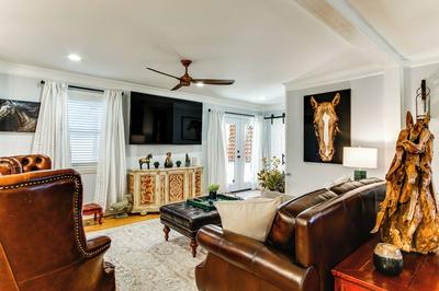 2 Mi to Historic Horse District: Dog-friendly Home