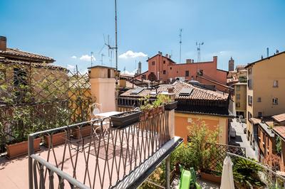 A due Passi Dalla Finestrella di Via Piella