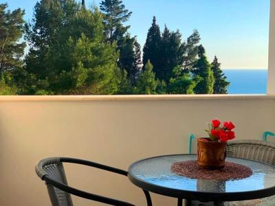 Room-comfort Apartment With Sea View & P