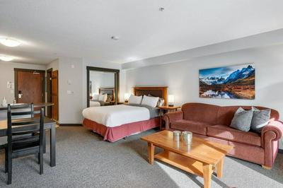 LARGE Studio | Ski In/Out | Pool & Hot Tubs | Central Upper Village Location