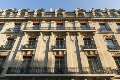 La Clef Champs-Élysées Paris by The Crest Collection