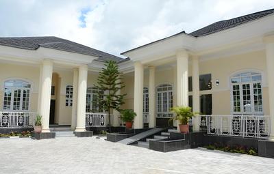 Springs Sparadise Hotel