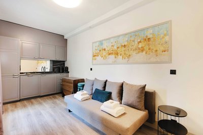 Modern Apartment With Balcony - 2br/6p- Roquette