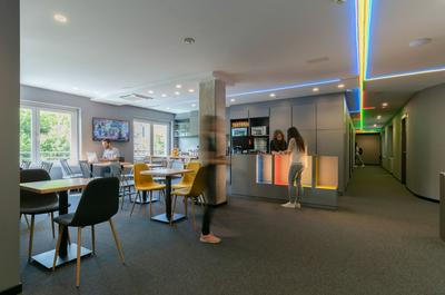 Nest Style Valencia Hotel