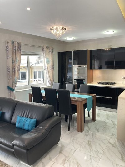 Side SeaView 3Bedrooms Apartment Sliema