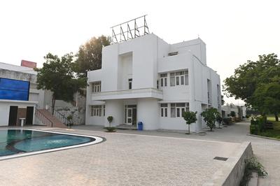 Rajshree Resort